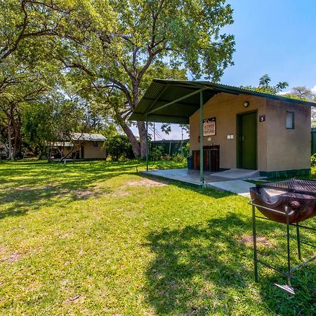 Zambezi Mubala Campsite Katima Mulilo Rom bilde